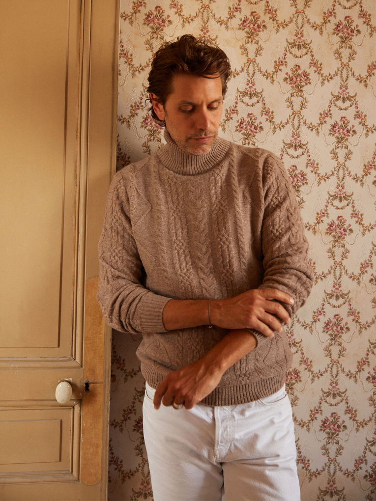 Cashmere sweater Ovol